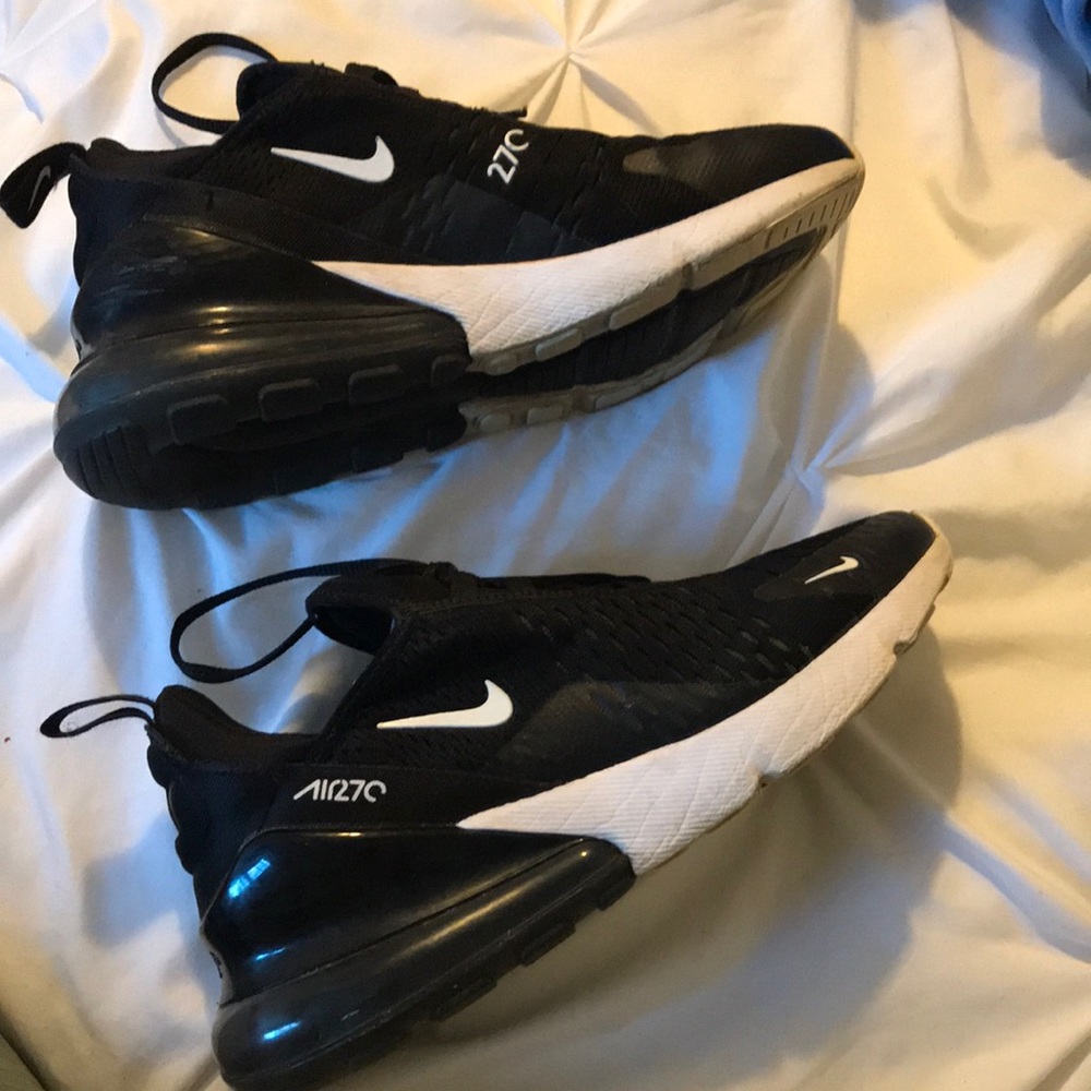 Women’s air max 270s